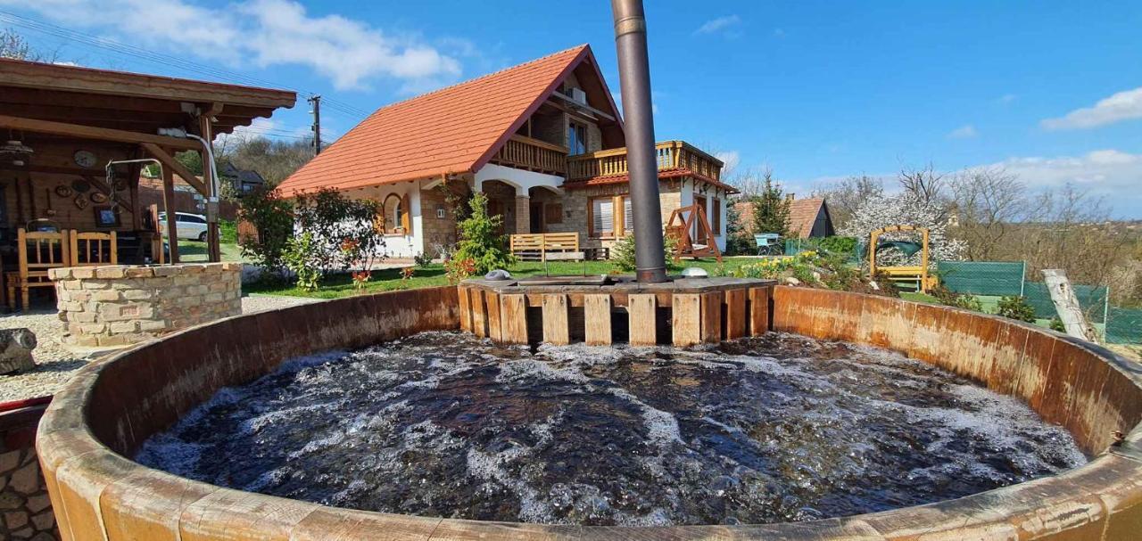 Holiday Home In Balatonendred 44893 ภายนอก รูปภาพ
